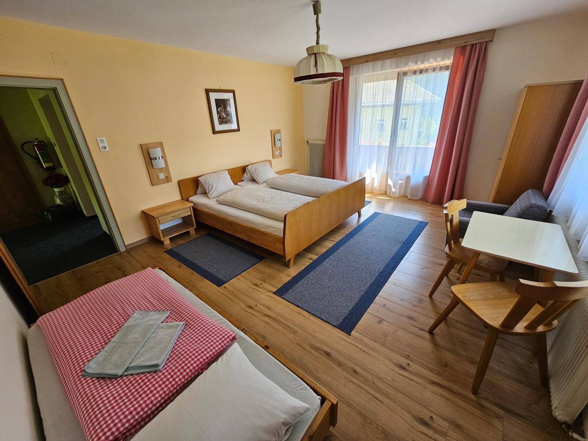 Haus Valentin Villa Heiligenblut Luaran gambar